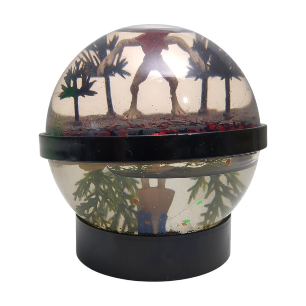 Netflix Stranger Things Double Sided Upside Down Snow Globe Eleven & Demogorgon